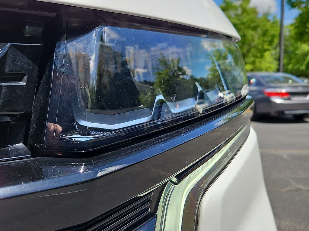 Thumbnail: 2023 Chevrolet Tahoe - 9