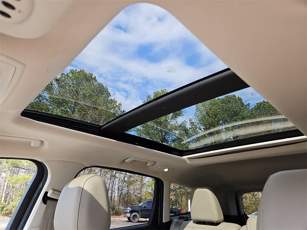 Thumbnail: 2017 Ford Escape - 14