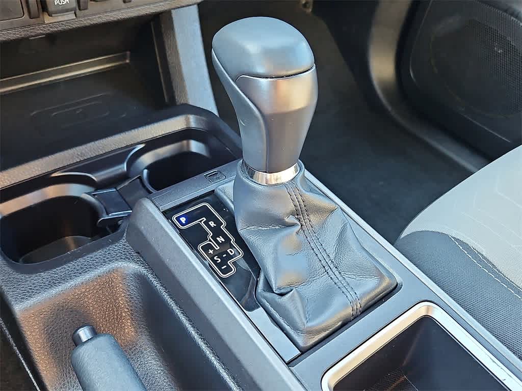 Thumbnail: 2022 Toyota Tacoma - 13