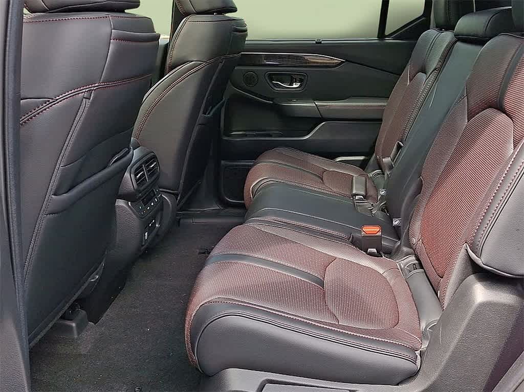 Thumbnail: 2025 Honda Pilot - 9