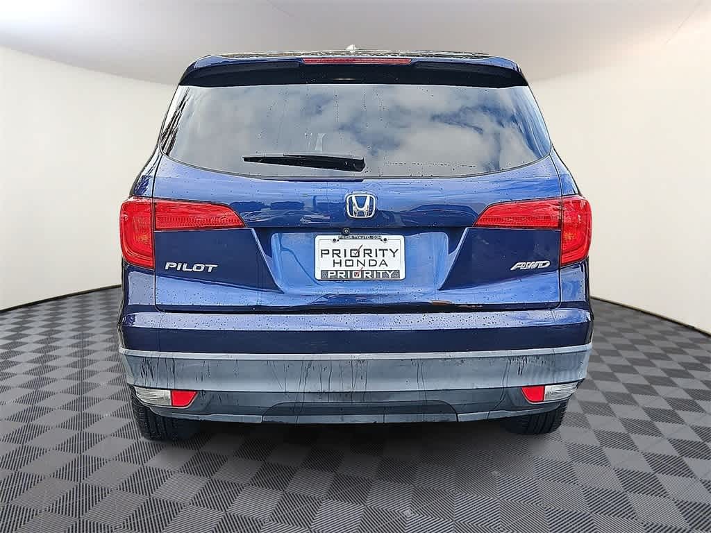 Thumbnail: 2017 Honda Pilot - 5