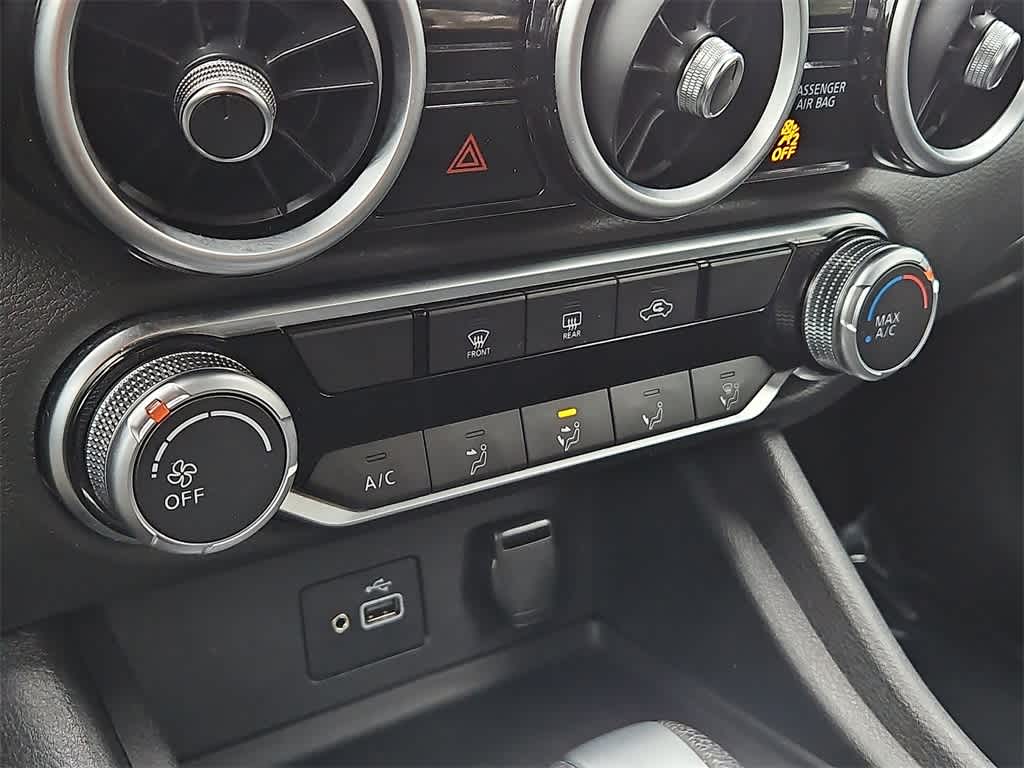 Thumbnail: 2020 Nissan Sentra - 14