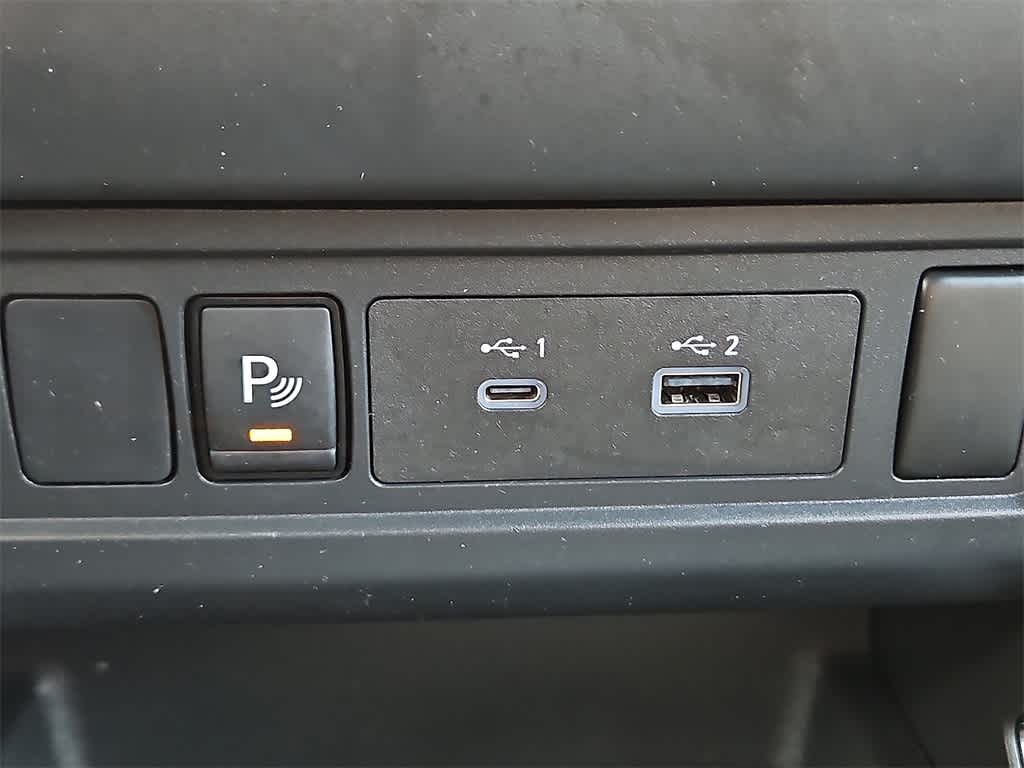 Thumbnail: 2023 Nissan Frontier - 26