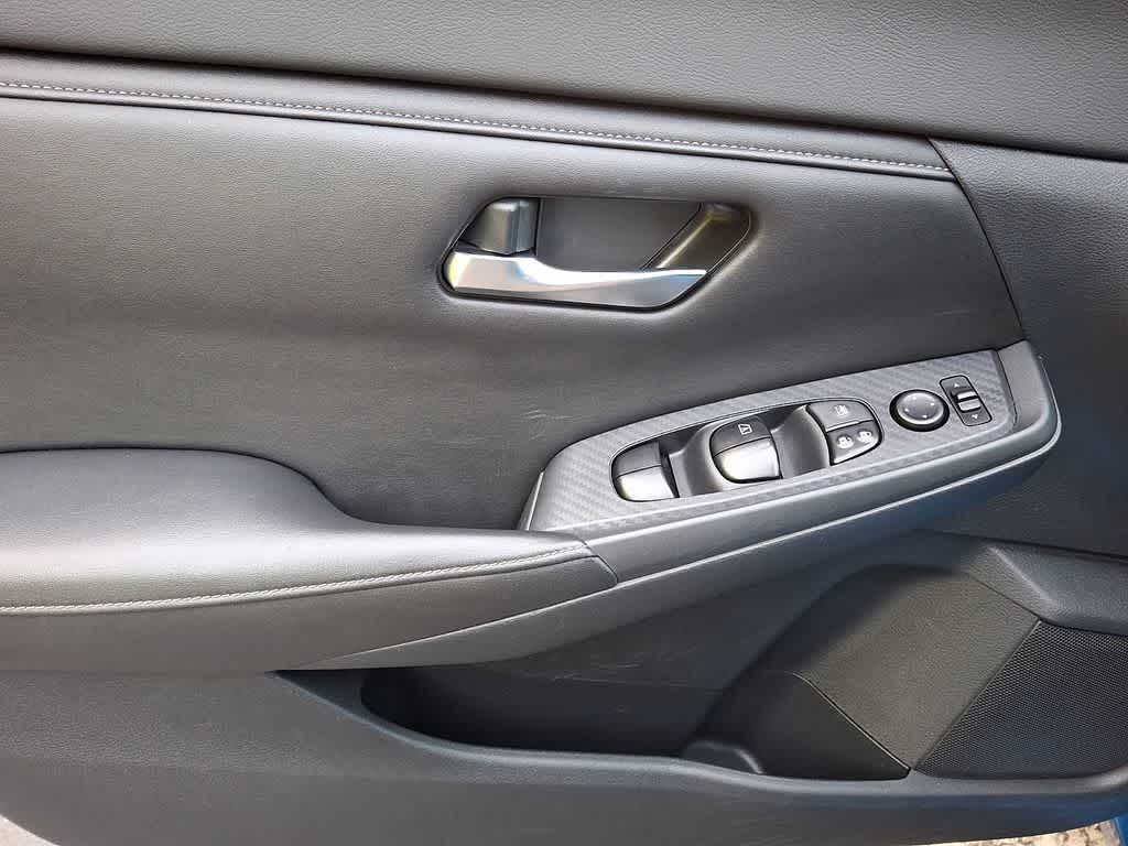 Thumbnail: 2020 Nissan Sentra - 12