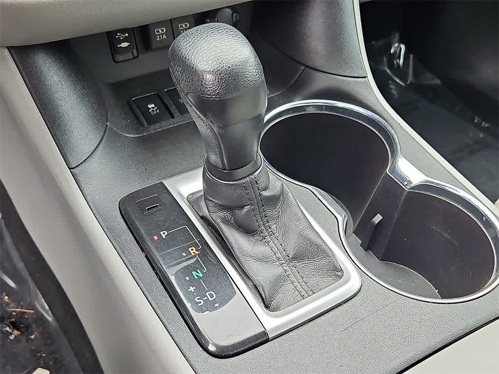 Thumbnail: 2019 Toyota Highlander - 16