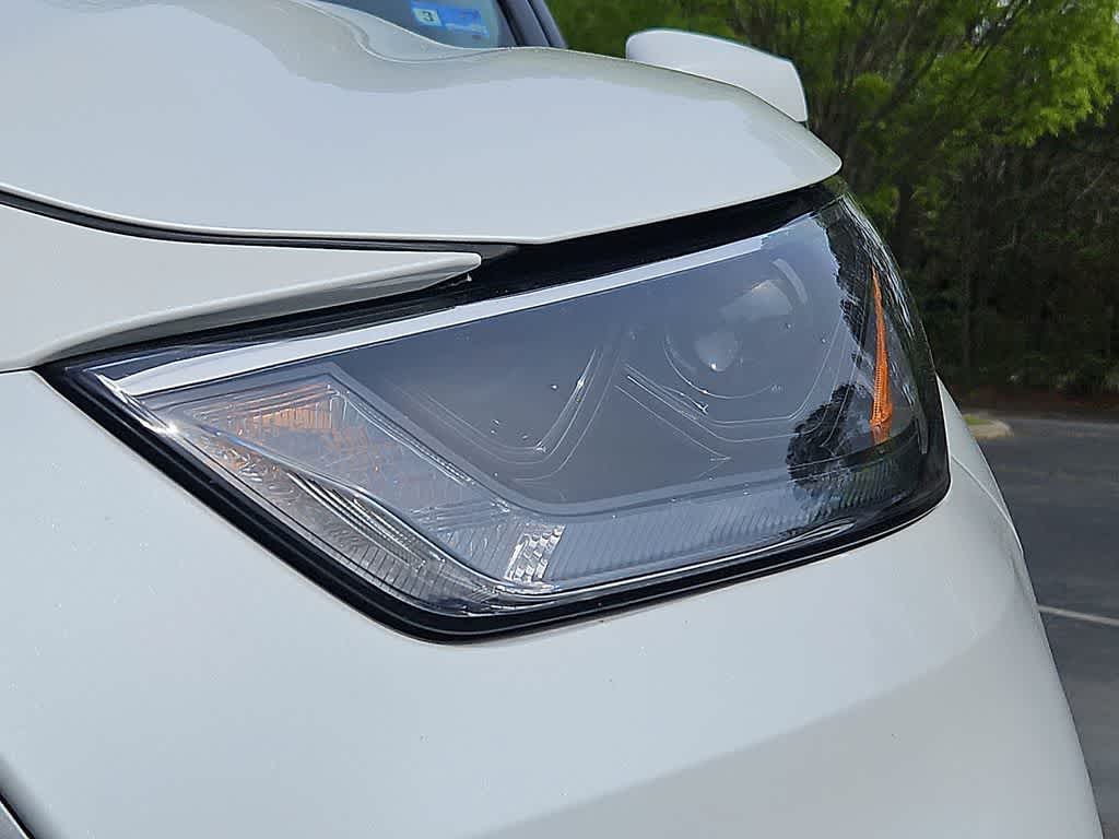 Thumbnail: 2022 Toyota Highlander - 9