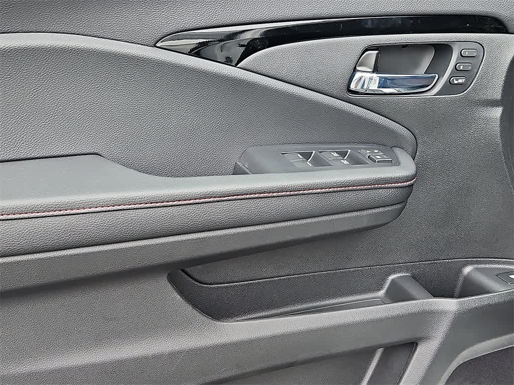 Thumbnail: 2026 Honda Ridgeline - 8