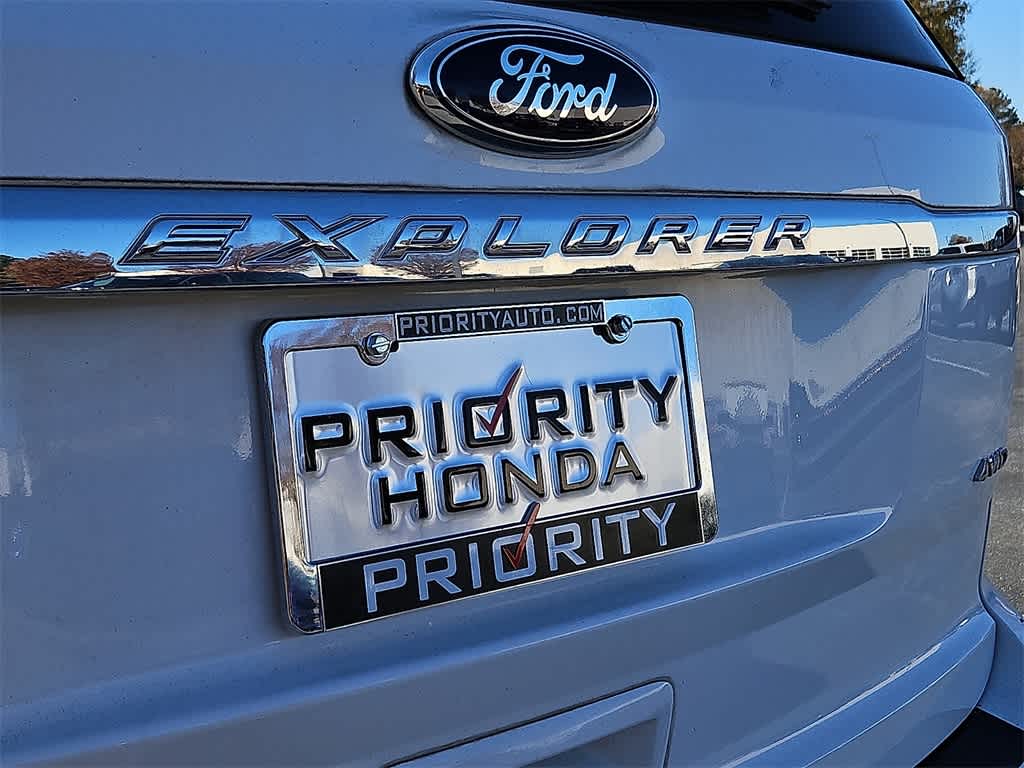 Thumbnail: 2014 Ford Explorer - 30