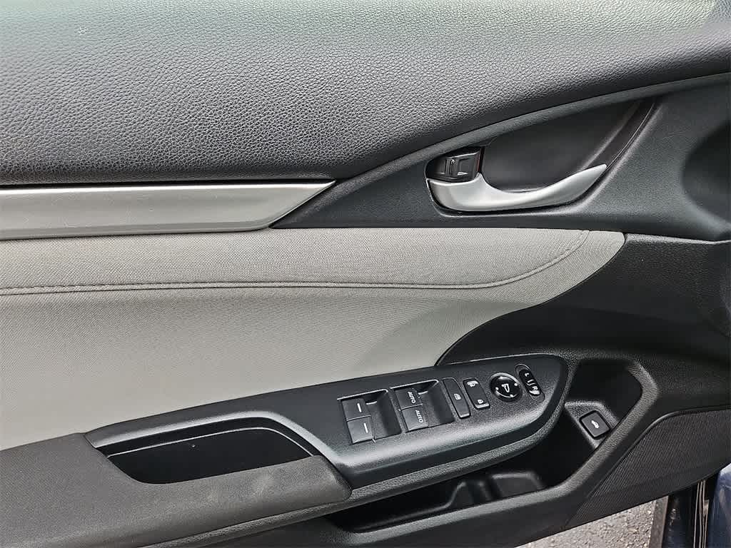 Thumbnail: 2016 Honda Civic - 12