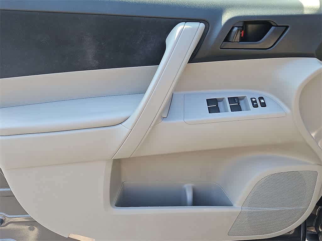 Thumbnail: 2008 Toyota Highlander - 13