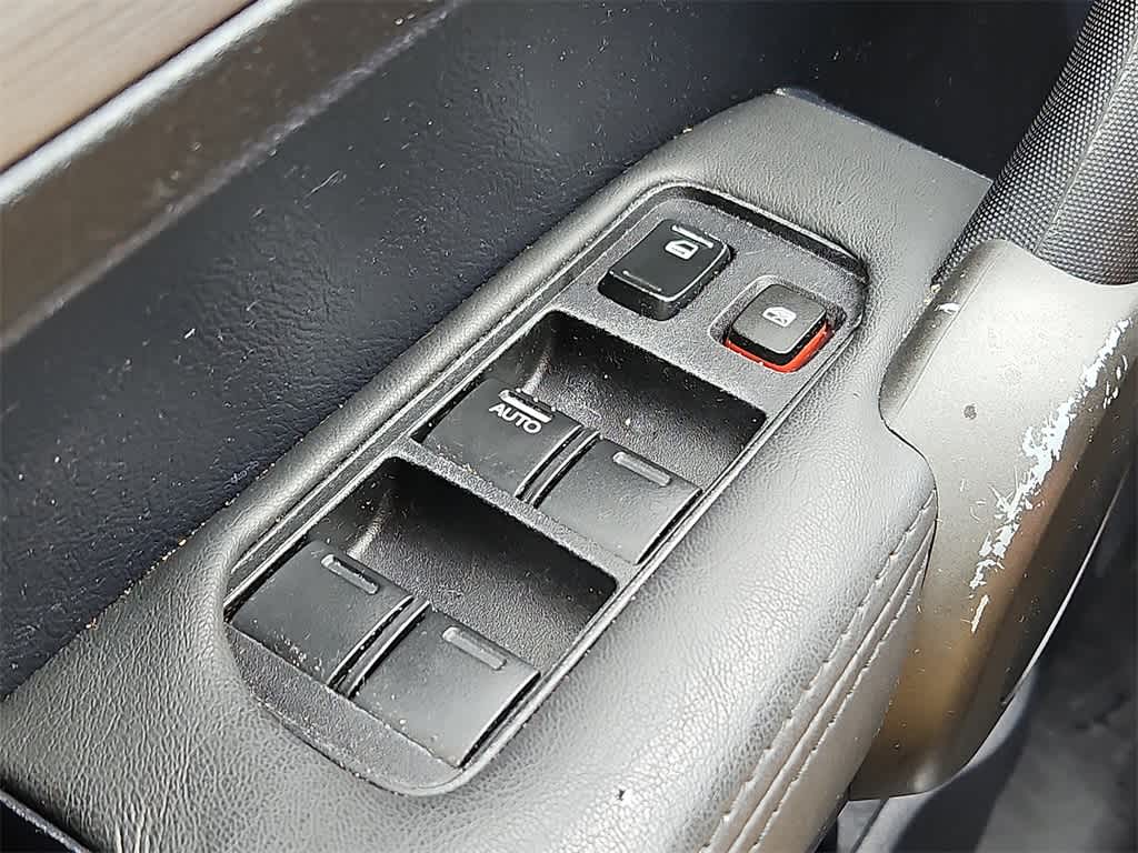 Thumbnail: 2010 Honda CR-V - 24