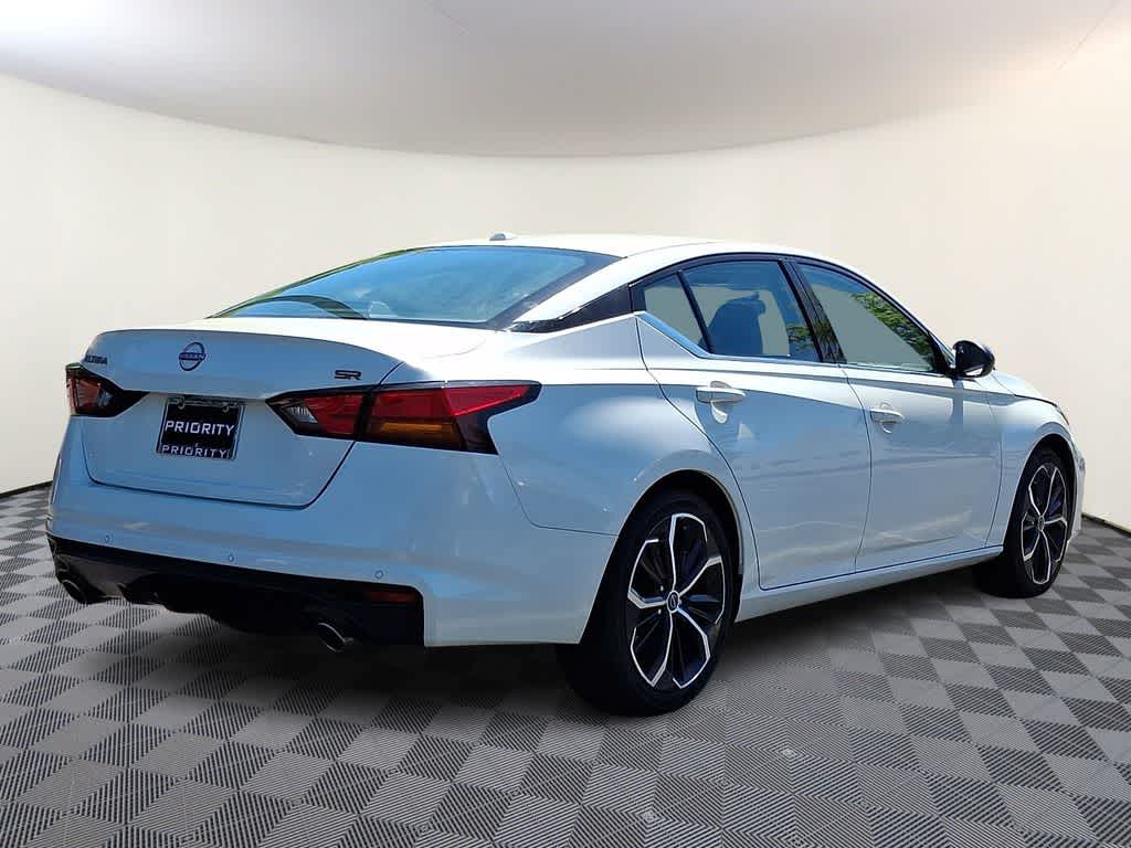 Thumbnail: 2023 Nissan Altima - 4
