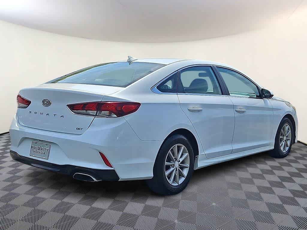 Thumbnail: 2018 Hyundai Sonata - 4