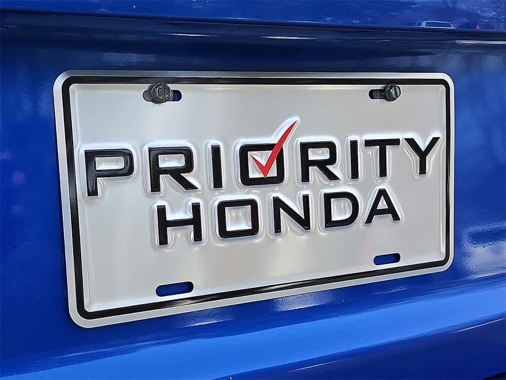 Thumbnail: 2015 Nissan Versa Note - 22