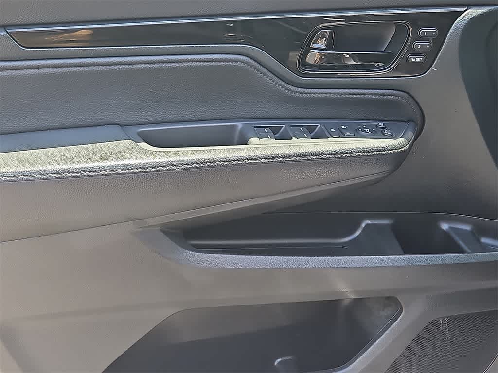 Thumbnail: 2023 Honda Odyssey - 12