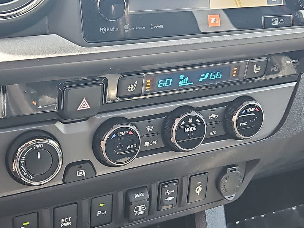 Thumbnail: 2018 Toyota Tacoma - 15