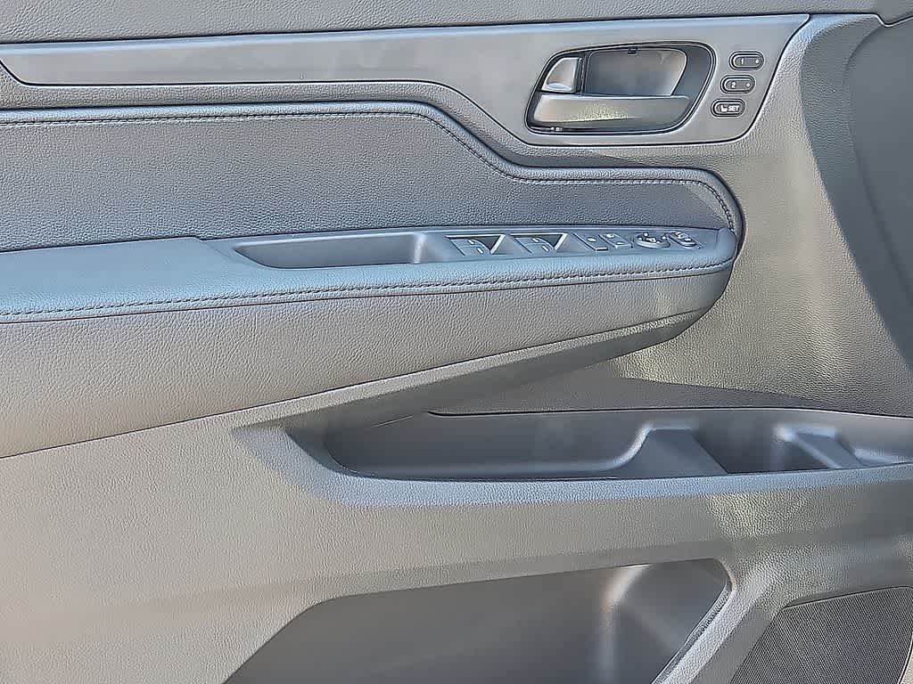 Thumbnail: 2026 Honda Odyssey - 9