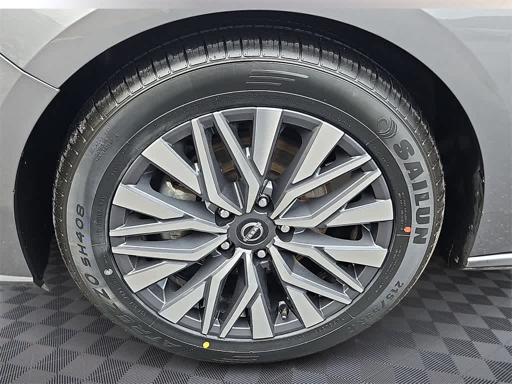 Thumbnail: 2024 Nissan Altima - 8