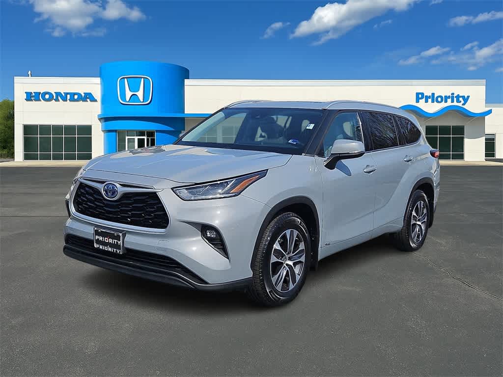 Thumbnail: 2022 Toyota Highlander - 1