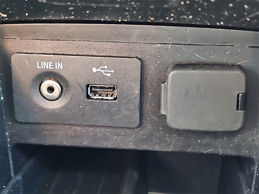 Thumbnail: 2014 Ford Explorer - 22