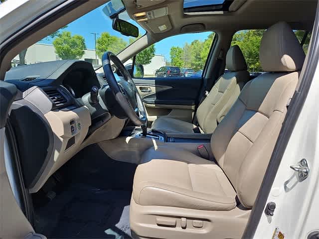 Thumbnail: 2017 Honda Pilot - 14