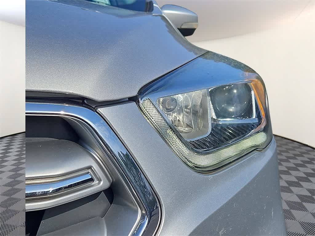 Thumbnail: 2017 Ford Escape - 8