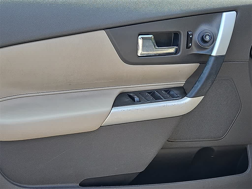 Thumbnail: 2013 Ford Edge - 12