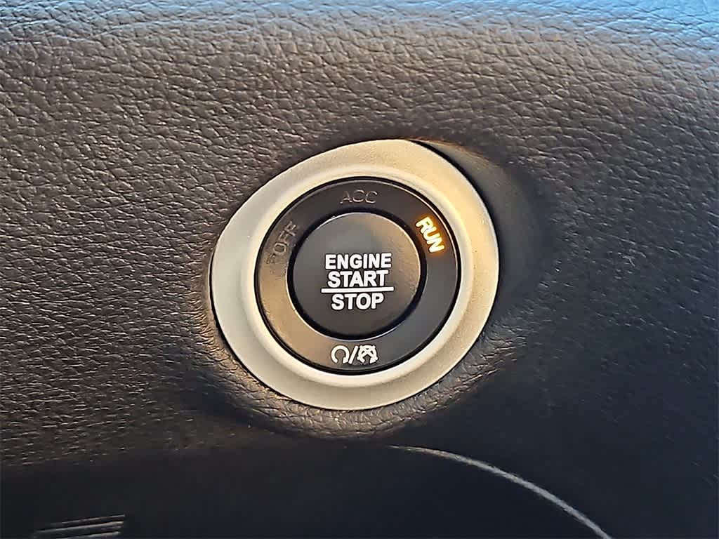 Thumbnail: 2023 Chrysler Pacifica - 22