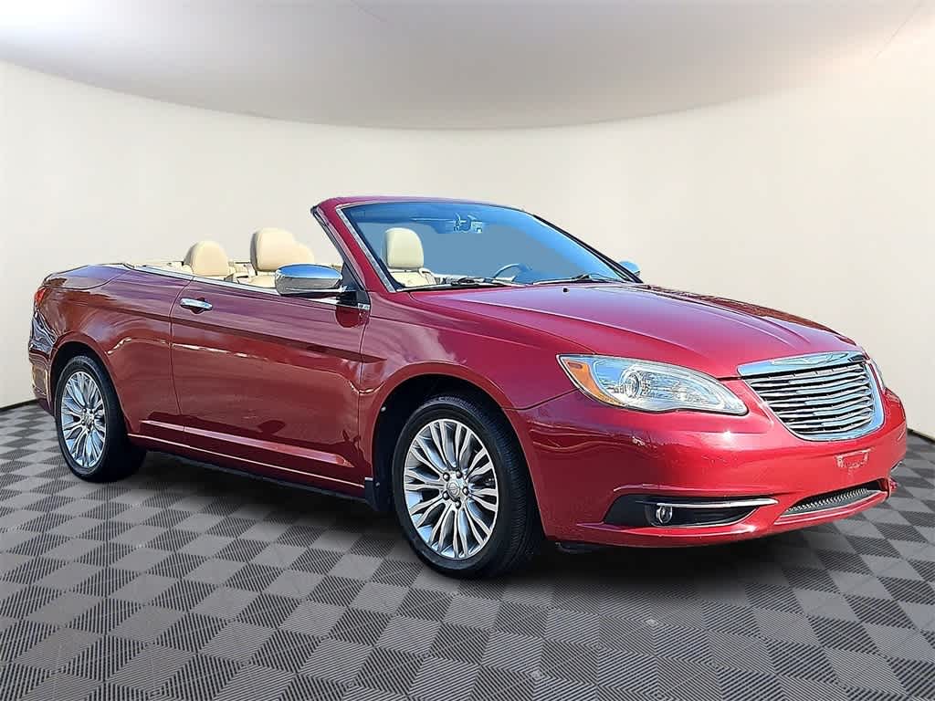 Thumbnail: 2011 Chrysler 200 - 3