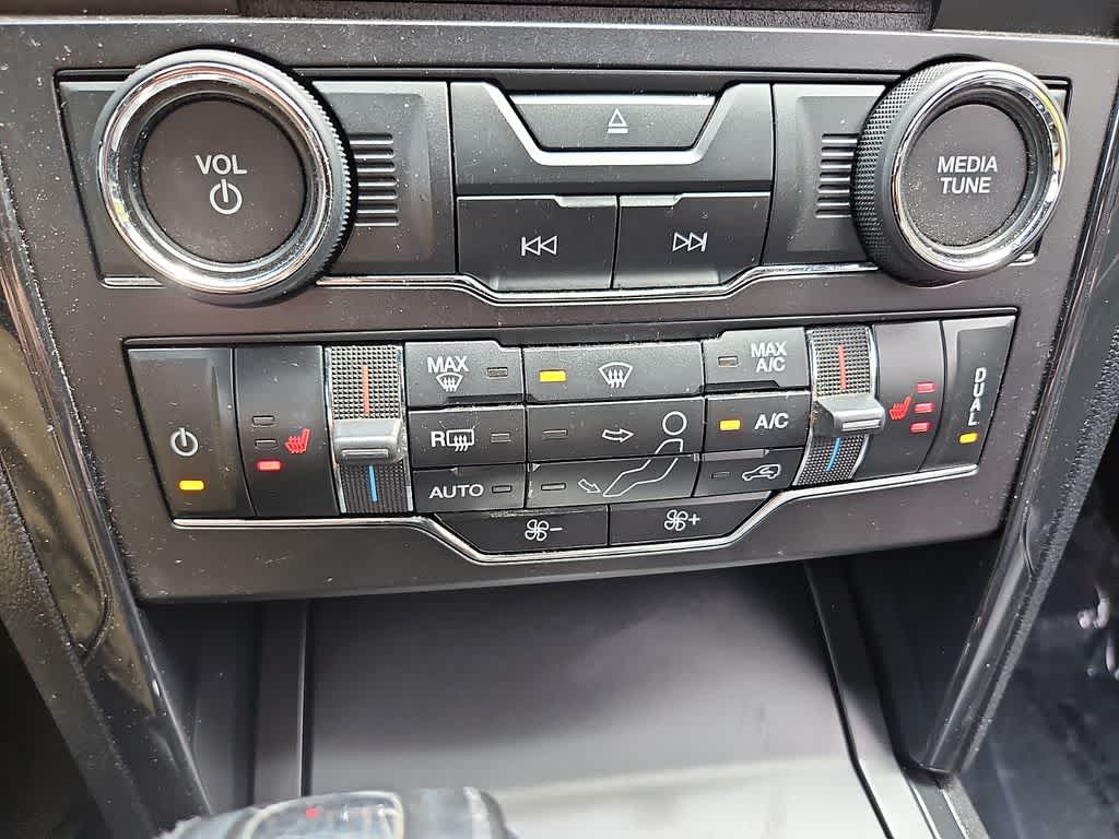Thumbnail: 2018 Ford Explorer - 18