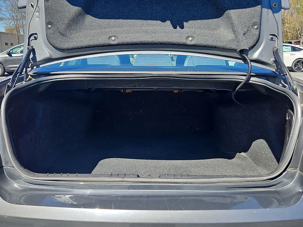 Thumbnail: 2011 Chevrolet Impala - 28