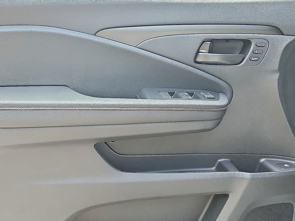 Thumbnail: 2026 Honda Ridgeline - 8