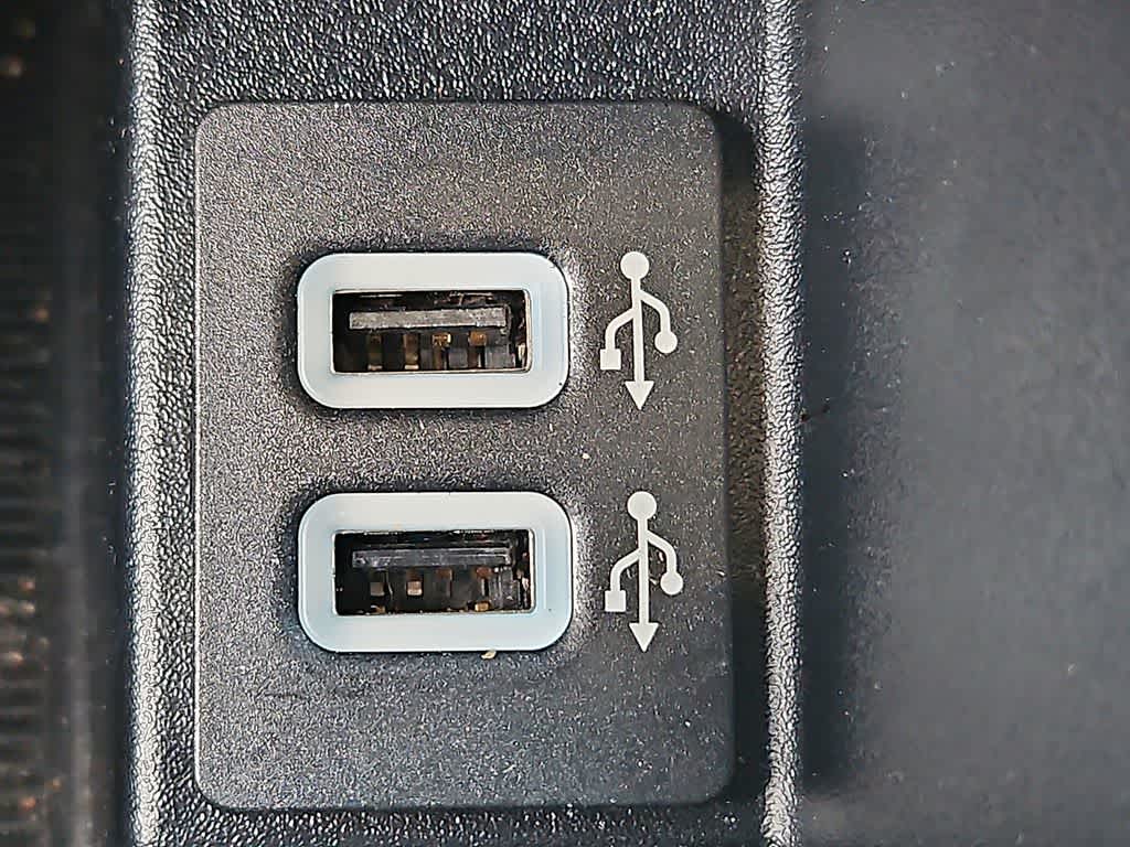 Thumbnail: 2019 Ford Edge - 24