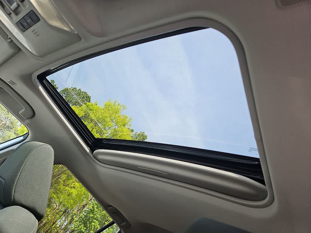 Thumbnail: 2024 Toyota RAV4 - 15