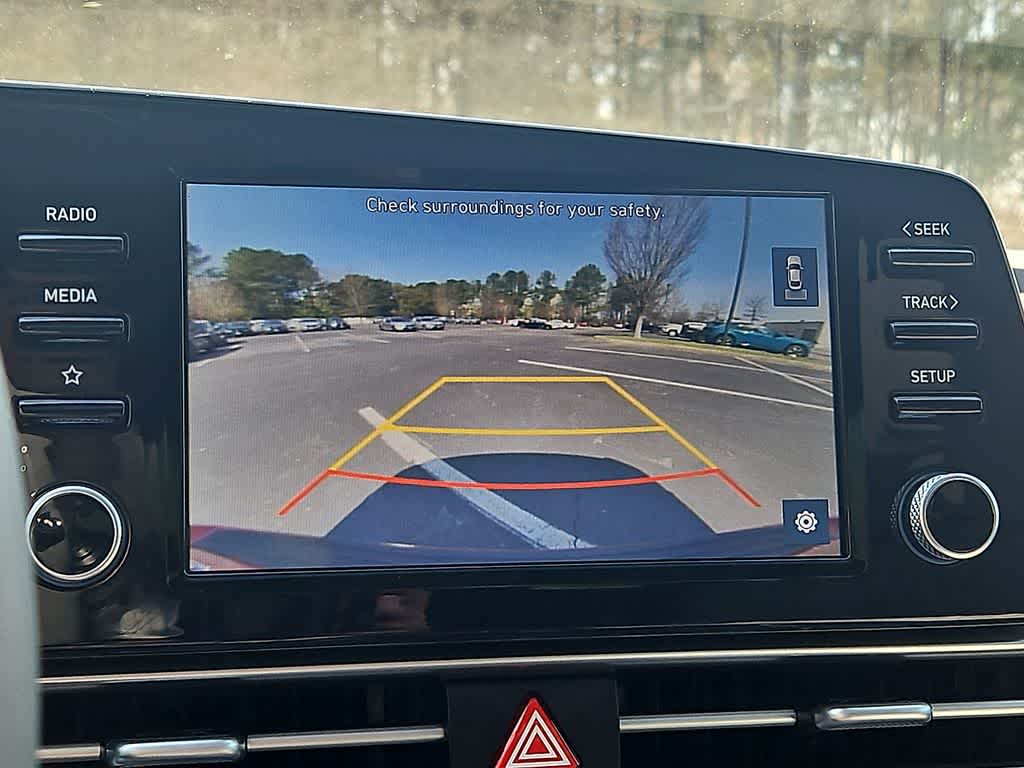 Thumbnail: 2022 Hyundai Elantra - 18