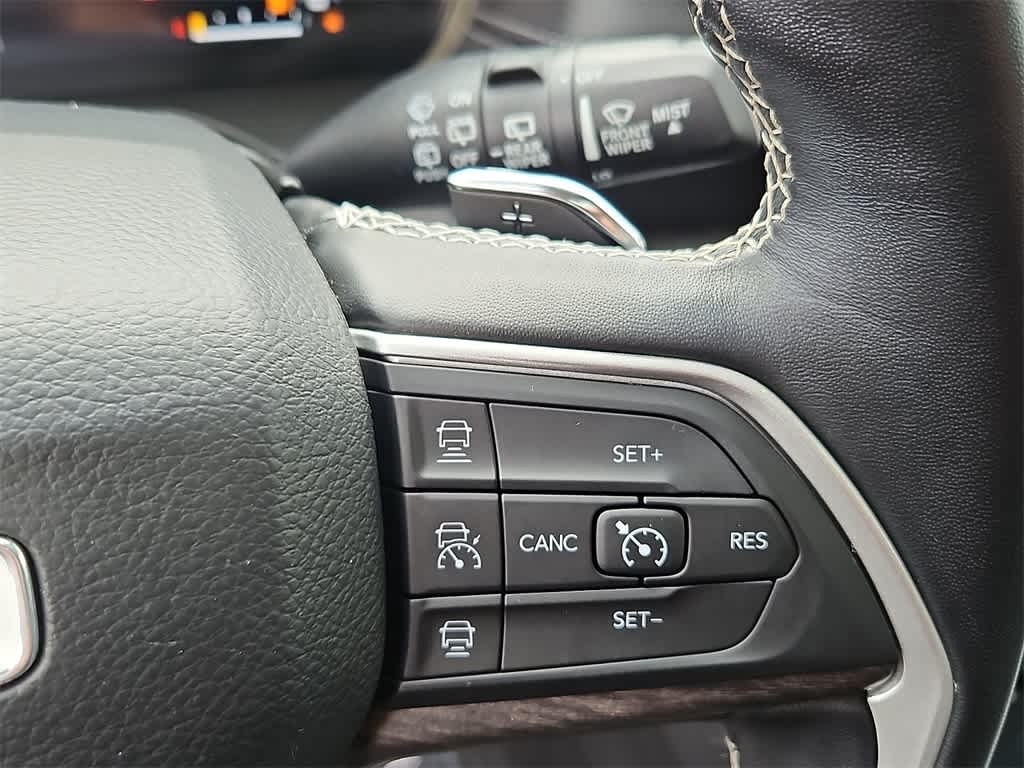 Thumbnail: 2022 Jeep Grand Cherokee - 24