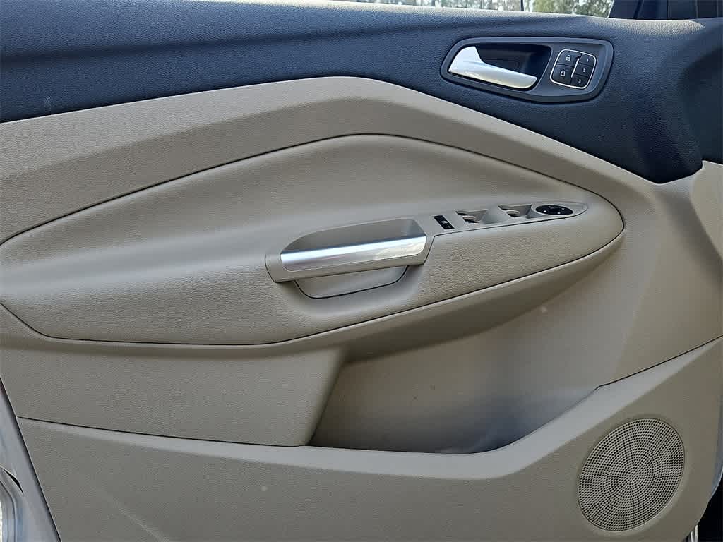 Thumbnail: 2017 Ford Escape - 12