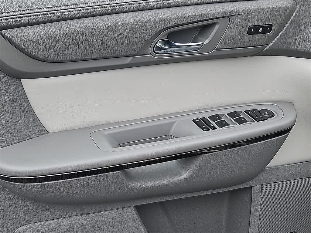 Thumbnail: 2015 GMC Acadia - 13