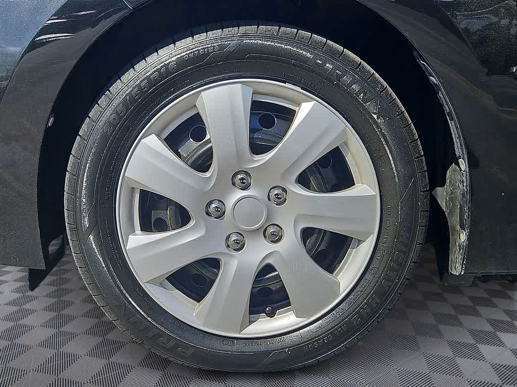 Thumbnail: 2015 Toyota Corolla - 8