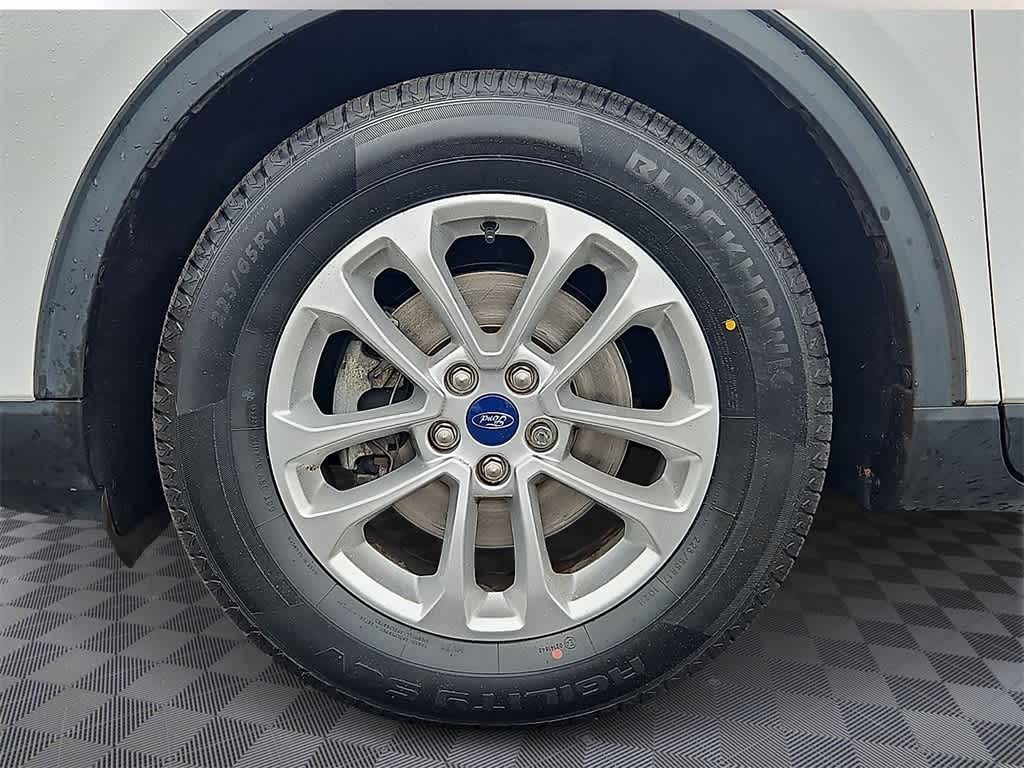 Thumbnail: 2021 Ford Escape - 8