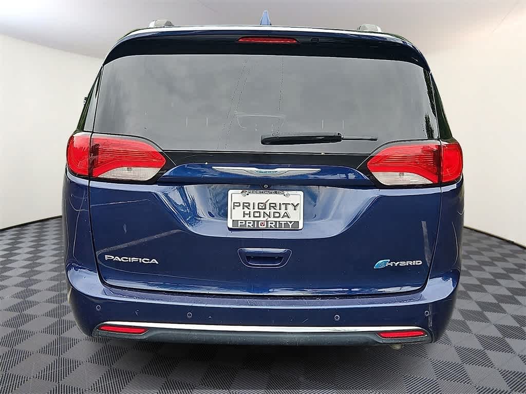 Thumbnail: 2018 Chrysler Pacifica - 5