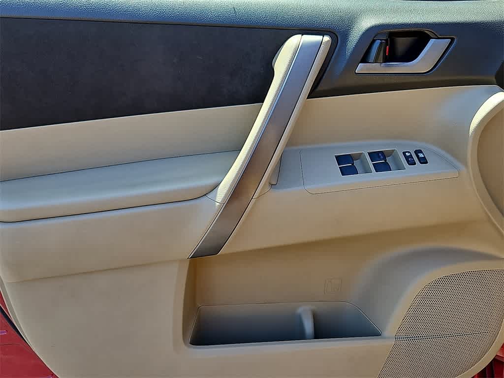 2009 Toyota Highlander Sport 11