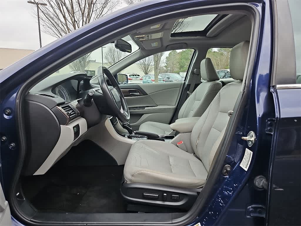 Thumbnail: 2017 Honda Accord - 12