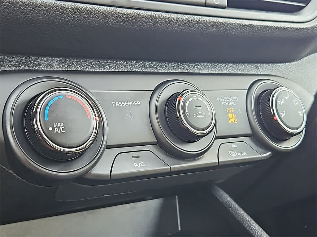 Thumbnail: 2024 Kia Forte - 14