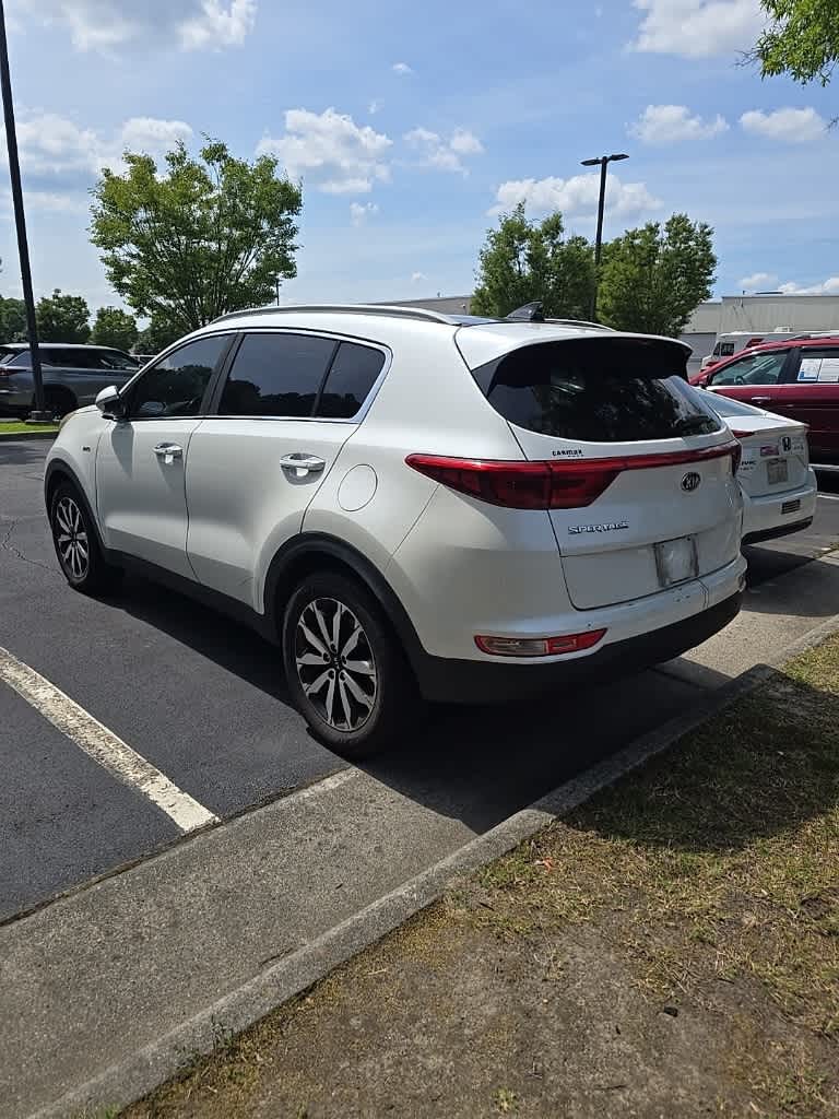 Thumbnail: 2017 Kia Sportage - 4