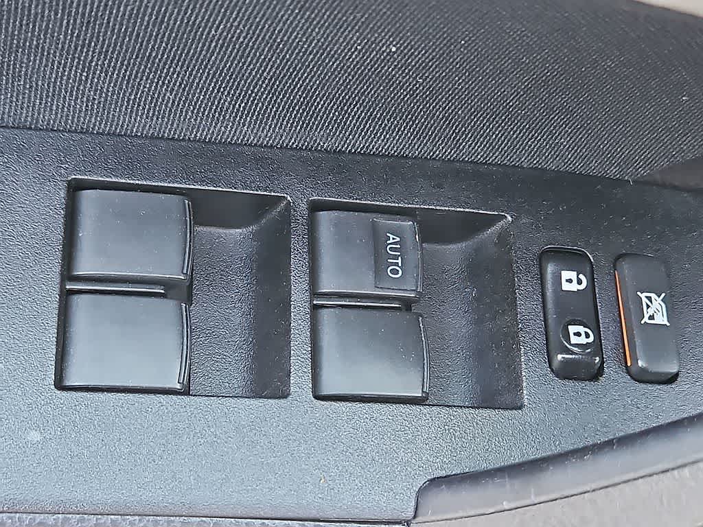 Thumbnail: 2015 Toyota Corolla - 23