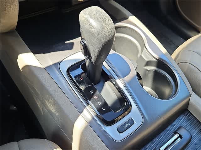 Thumbnail: 2017 Honda Pilot - 16