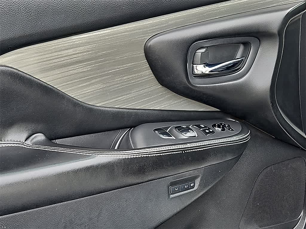 Thumbnail: 2017 Nissan Murano - 10