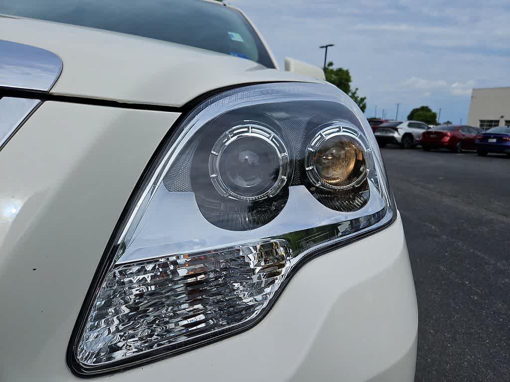 Thumbnail: 2012 GMC Acadia - 9