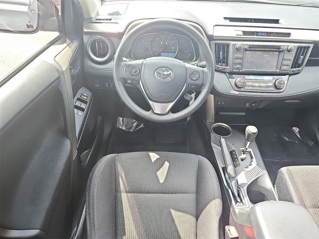 Thumbnail: 2015 Toyota RAV4 - 11